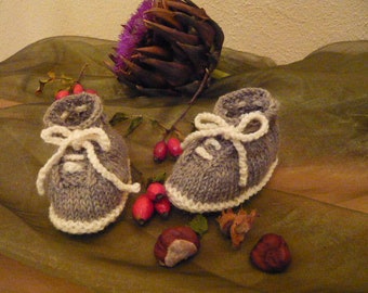 Babyschuhe gestrickt