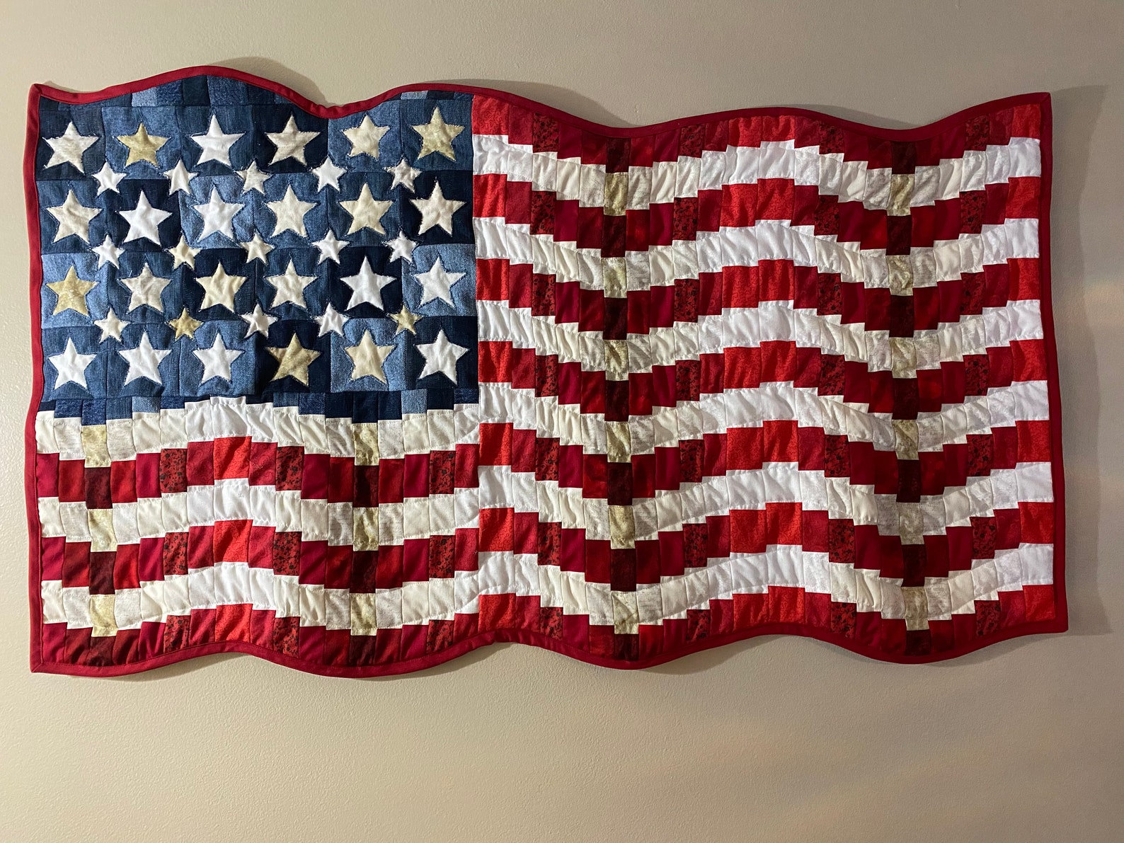 Waving American Flag Wall Hanging Quilted Bargello Flag Etsy Hong Kong