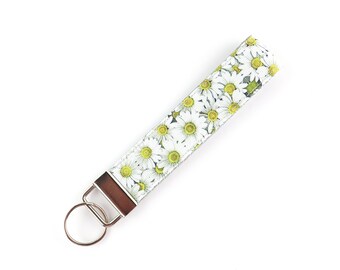 Daisy Blossom Key Fob Wristlet, Best Friend Gift, Stocking Stuffer Keyfob Gifts, Floral Lanyard, Cute Flower Work Accessory