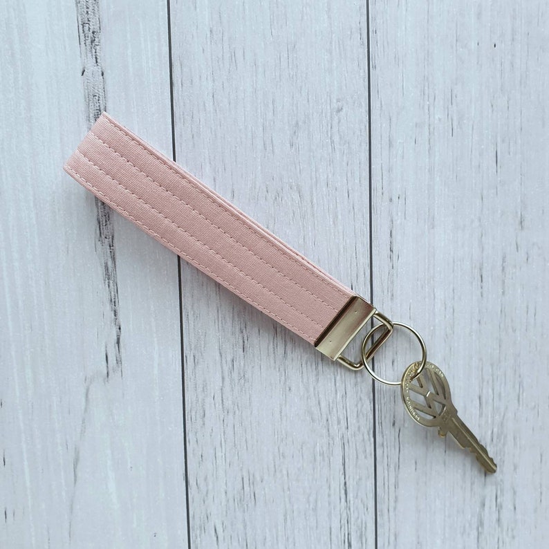 Dusty Pink Fabric Keyring for Women, Present for Friend, Teacher Appreciation, Gift Idea for Mum, Work Pass Holder, USB Keychain Accessory afbeelding 3