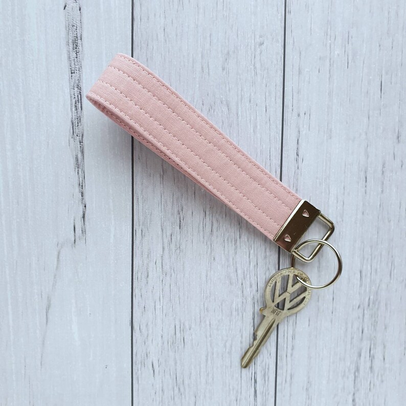 Dusty Pink Fabric Keyring for Women, Present for Friend, Teacher Appreciation, Gift Idea for Mum, Work Pass Holder, USB Keychain Accessory image 2