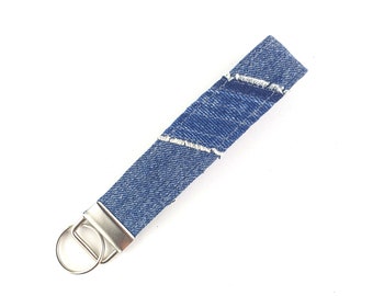 Upcycled denim key ring for ladies, Eco friendly keychain gift idea for best friend, Unique blue denim car accessory, Handcrafted present