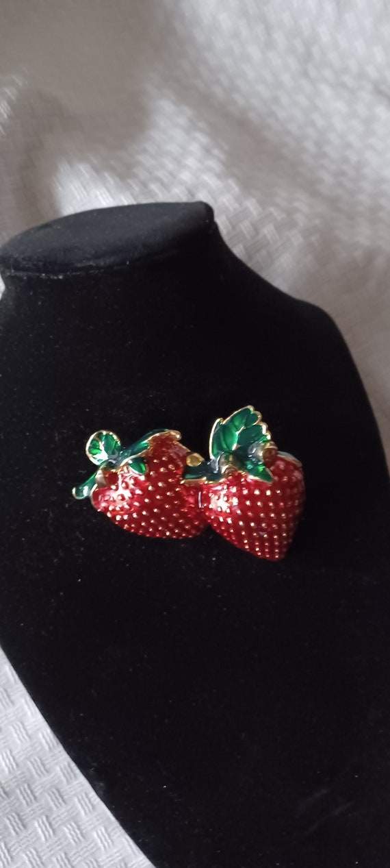 Strawberry Pin- Strawberry Brooch- Double Strawber
