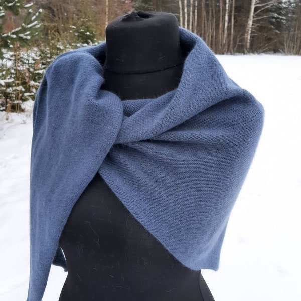 Écharpe triangle angora, Chauffe-cou mérinos, Foulards chauds doux, Châle bleu, Enveloppements de châles de soirée, Écharpe femme, Écharpe bleue jeans, Cape tricotée