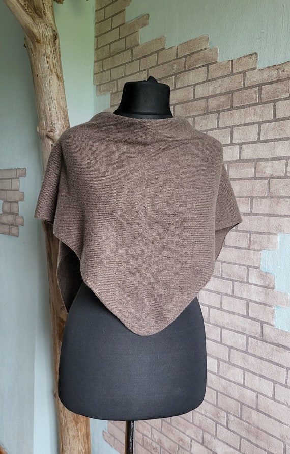 TRIANGLULAR ASSIMETRICAL SCARF Unisex Handknit In Auburn Brown Autumn Colors Merino Wool Mohair Silk Rowan Yarn Blend Warm Shoulder Wrap fashion