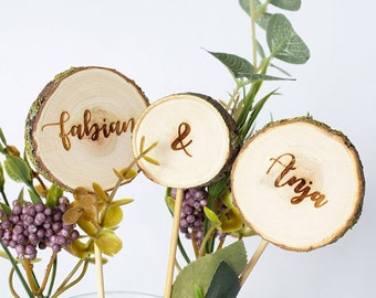 Wood slice Rustic name cake topper on sticks, 3 piece wood cake centrepiece for outdoor, barn wedding, wedding keepsake, gift for couple
