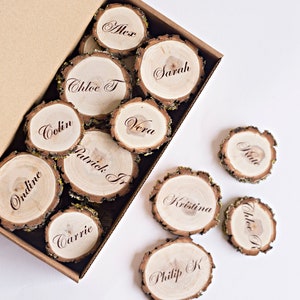 20 tarjetas de lugar de boda rústicas de madera natural, tarjeta de nombre con rodajas de madera y corteza