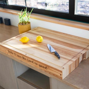 Planche à découper personnalisée pour cuisinière, Couvercle de cuisinière en bois, Grande planche à nouilles personnalisée, Couvercle de cuisine fait main, Cadeau pour maman