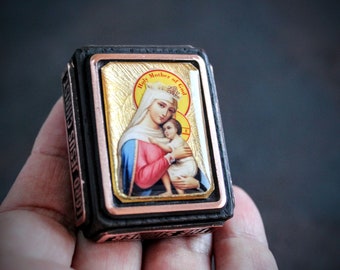 Virgin Mary Pocket Icon/3,8 cm x 4,8 cm/Catholic Icon/Religious Gift/Orthodox Icon/Pocket Shrin