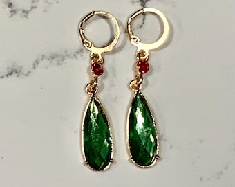 Howl's Moving Castle Earrings: Green Crystal Anime Cosplay