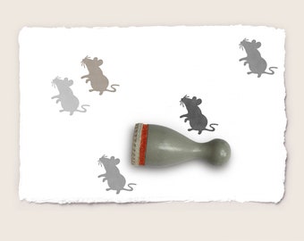 Mini rubber stamp MOUSE STANDING Ø 12 mm / 0.47 inches