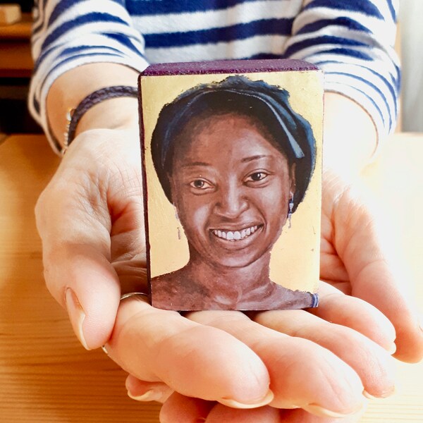 Small contemporary icon Lizzie.  Print gilded with real gold leaf and sealed onto recycled oak block.