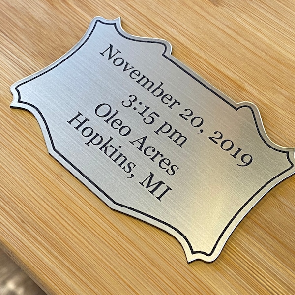 Personalized engraved plaques for deer mounts, trophies, and more! Silver and Gold finishes available