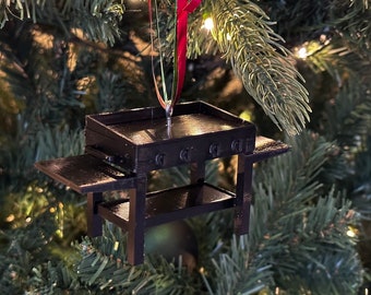 Blackstone Griddle Christmas Ornament - 3" wide.