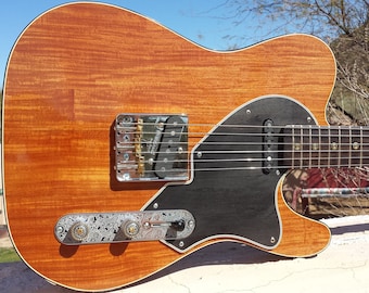 Guitarra eléctrica de caoba personalizada: tapa Chakte Viga, mástil de arce flameado