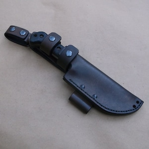 Ka Bar Becker BK-2 oder Esee 5 Dangler Side Tragen Handgefertigte Lederscheide mit Ferro Rod Schlaufe (Scheide Nur) Messer NICHT Enthalten 4 Wochen Warten