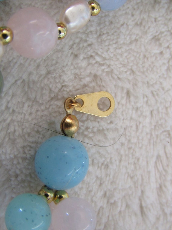 Vintage tri strand bead necklace - image 9