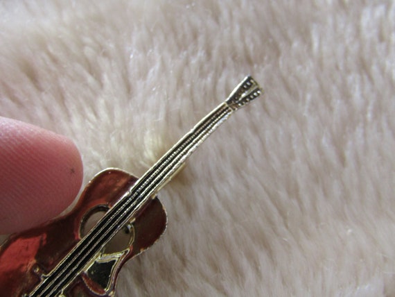 Vintage Gerry's acoustic guitar pin - image 4