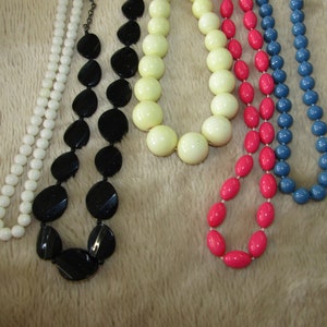 Lot of vintage beaded necklaces