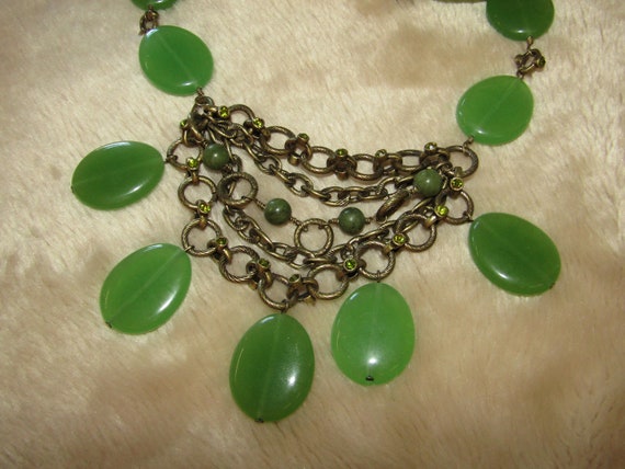 Kiam family deals necklace