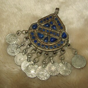 Vintage handcrafted sterling and lapis lazuli pendant