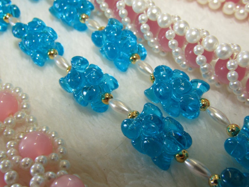 Lot hand crafted necklaces