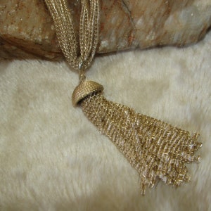 Sarah Coventry tassel necklace