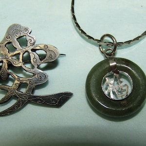 Vtg Colgante y pasador de jade oriental