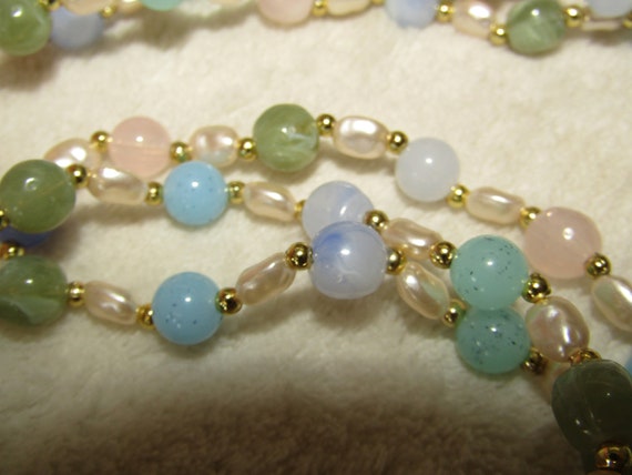 Vintage tri strand bead necklace - image 4