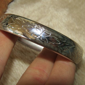 Carl-Art sterling silver hollow hinged bangle bracelet