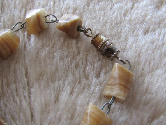 Vintage hand carved agate necklace - image 9