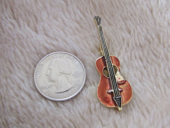 Vintage Gerry's acoustic guitar pin - image 2