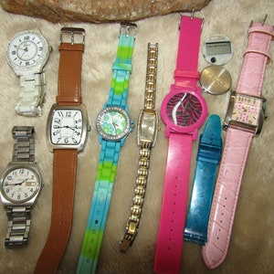 Lot of watches for parts, repair or crafting