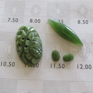 Lot of vintage Jade gemstones