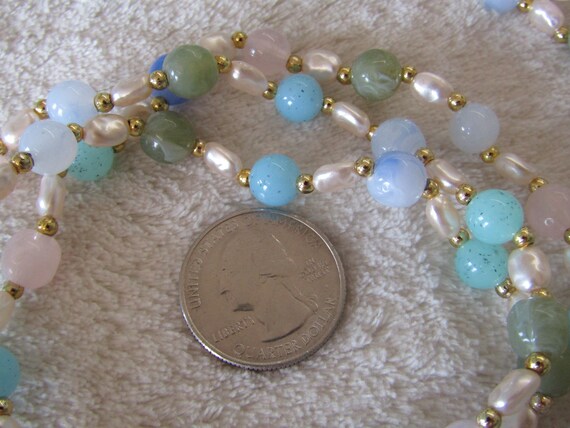 Vintage tri strand bead necklace - image 3