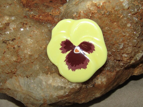 Avon pansy brooch