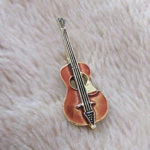 Vintage Gerry&#39;s acoustic guitar pin