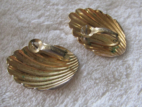 Napier oyster shell pierced earrings - image 3