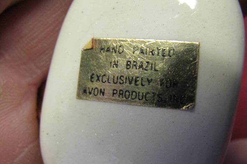 Vtg Avon hand painted porcelain necklace