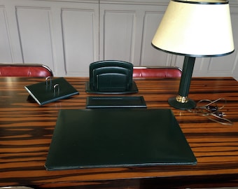 LE TANNEUR - Notwendiges/Möbel-/Schreibtischset mit Lampe aus genarbtem englischen Vintage-Leder aus den 40er/50er Jahren