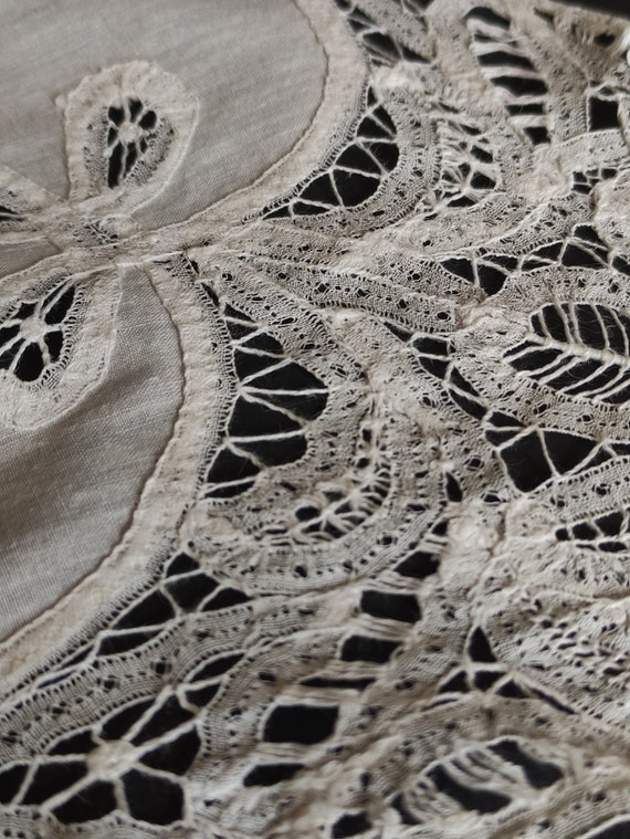 Antique handkerchief, French made, in white lace … - image 3