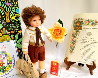 Vintage 13" Lenci Doll "Aldo" ~ BH 1066 ~ c: 1984 ~ NUEVO en la caja del coleccionista ~ Niño con cartera ~ Caja original COA ~ Perfecto