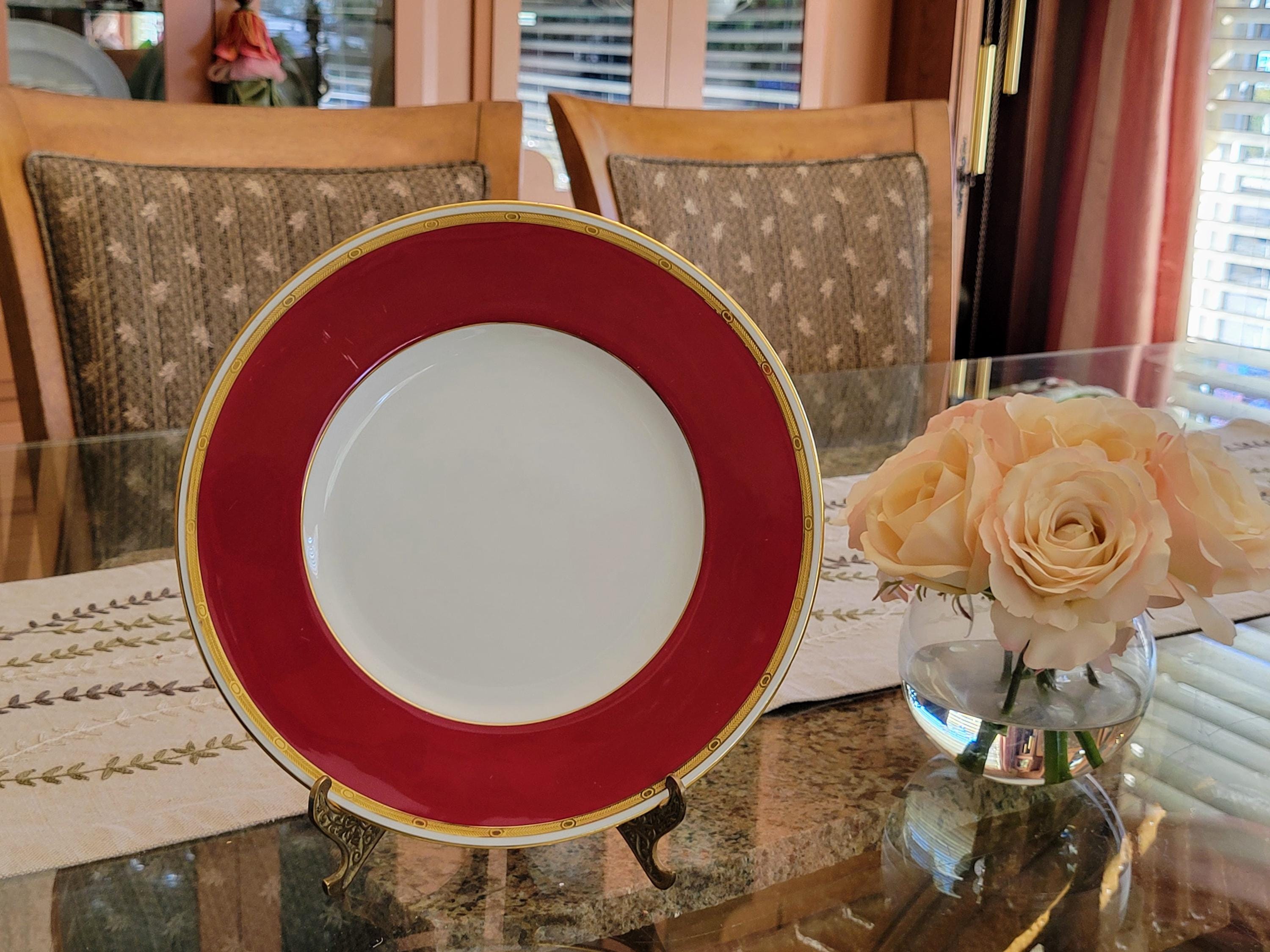 MINTON オン・ザ・ローン プレート Antique Minton Dinner Plate: Bold Red Band With Encrusted Gold