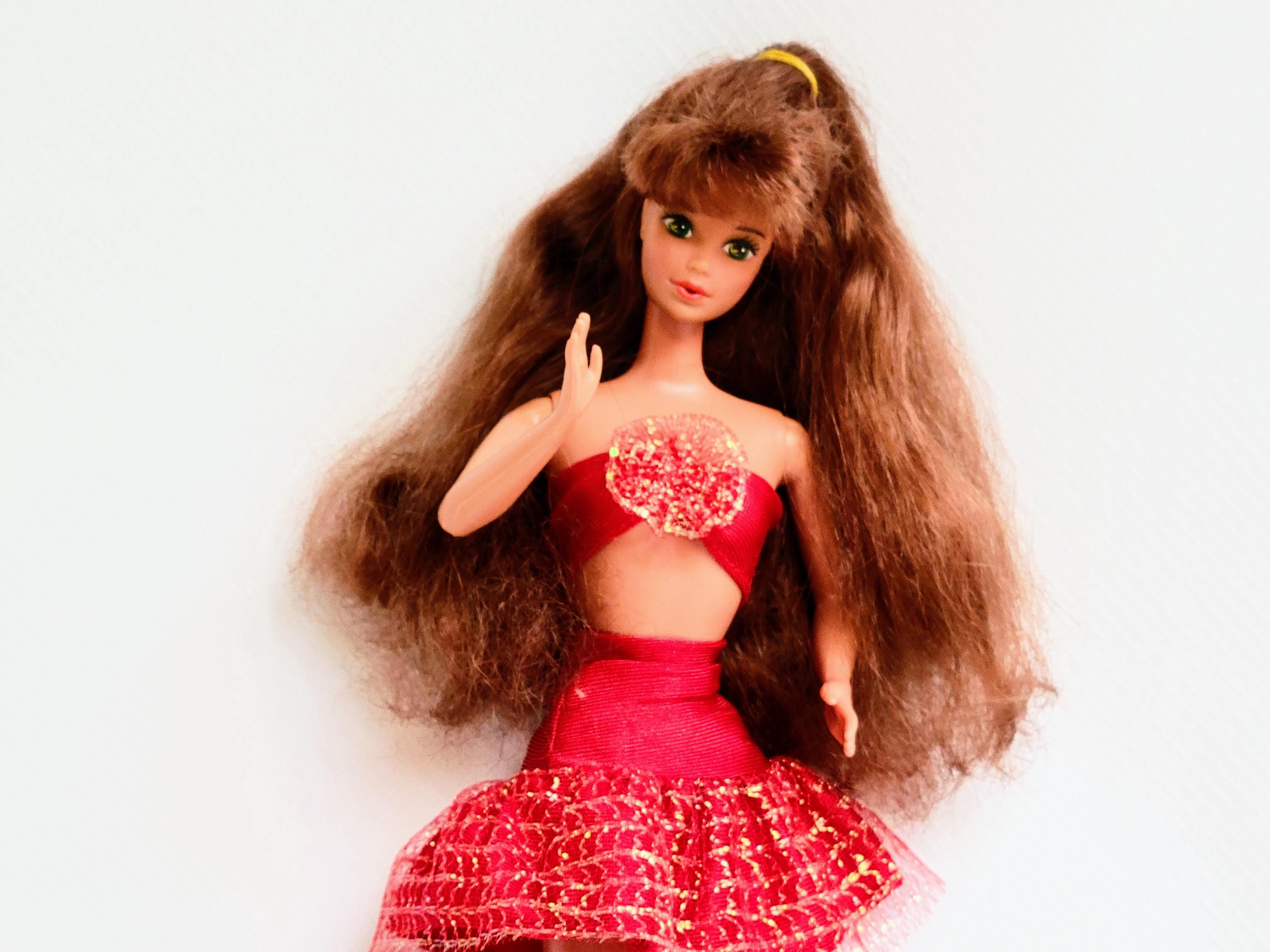 Vintage 1966 Twist N Turn Barbie Doll: Brunette, 9 Outfits (5
