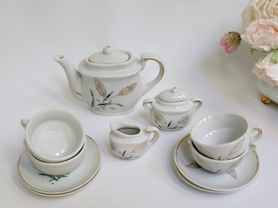 20 Pc Set Children s Porcelain Tea and Dinner Set Serves 4 Children All Marked made in China Gold Green Floral See Descriptions Etsy Canada