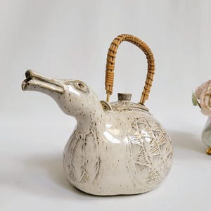 Vintage 1981 Duck Teapot Ceramic Art Pottery ~ Signed AG 1981 ~ 32 Ounce/4 Cups