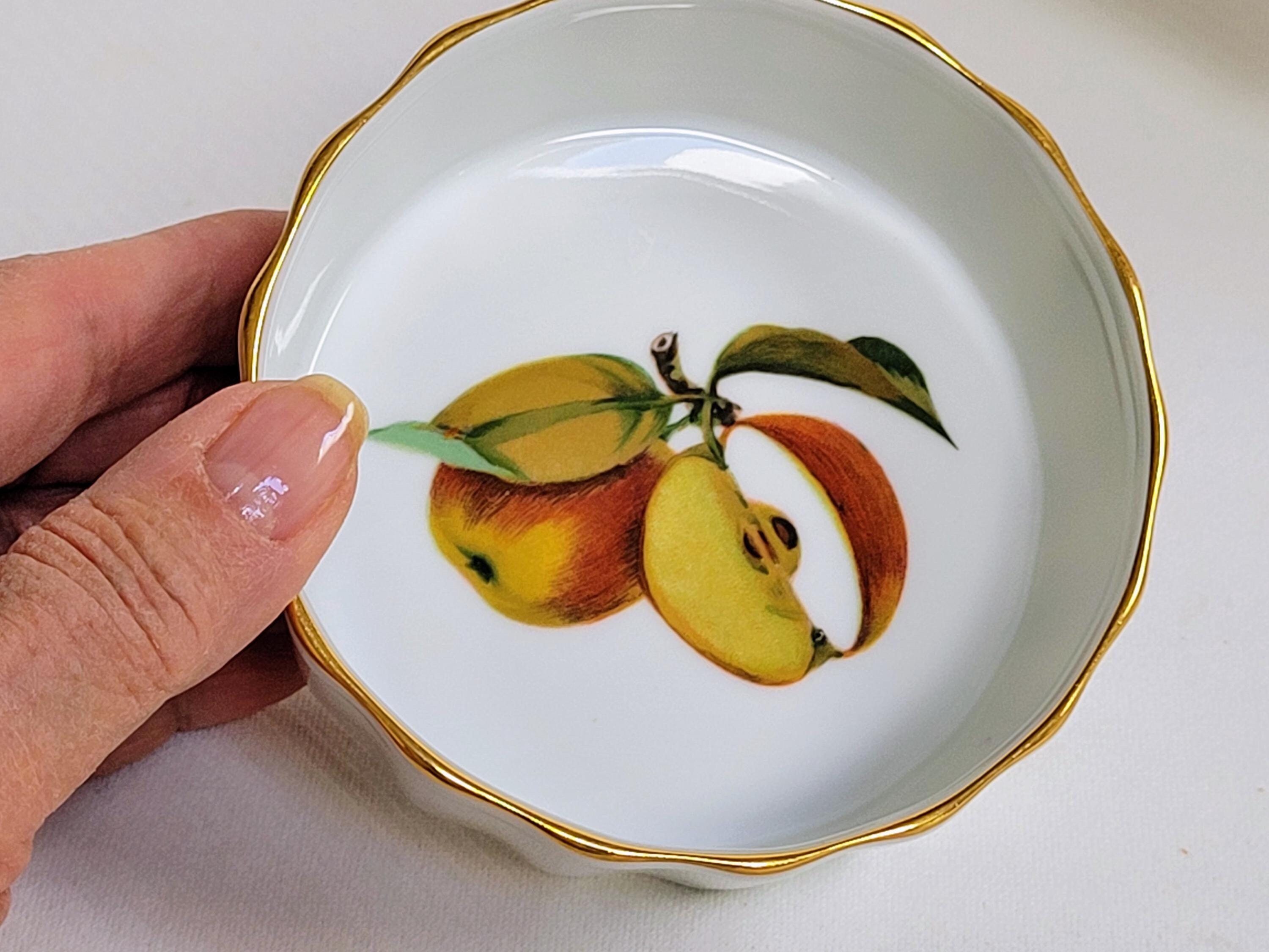 ロイヤルウースター イヴシャム キッシュ皿：アップル柄、ゴールド