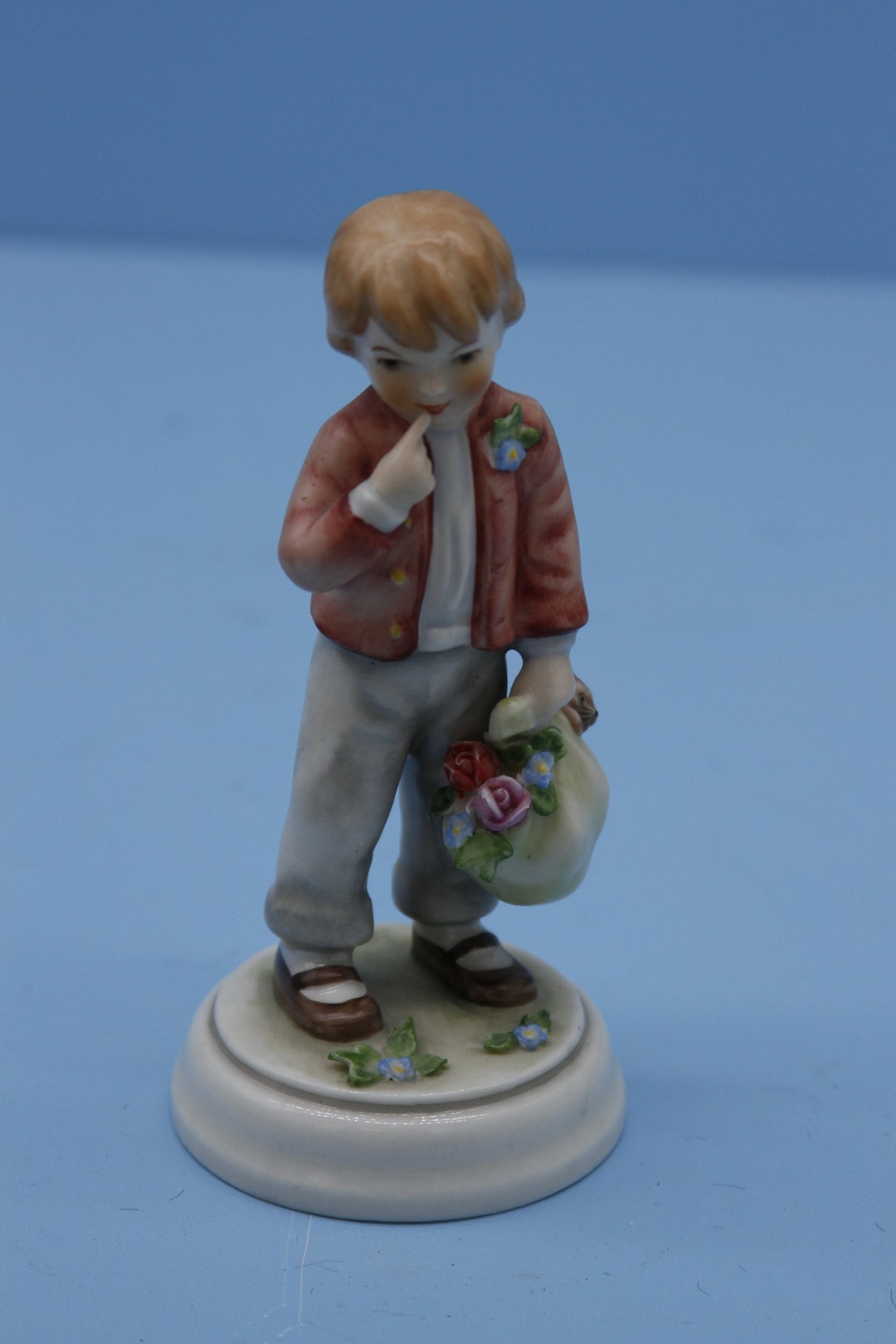 Vintage 1968 Goebel Lore Figurine Blumenkinder first Journey 241