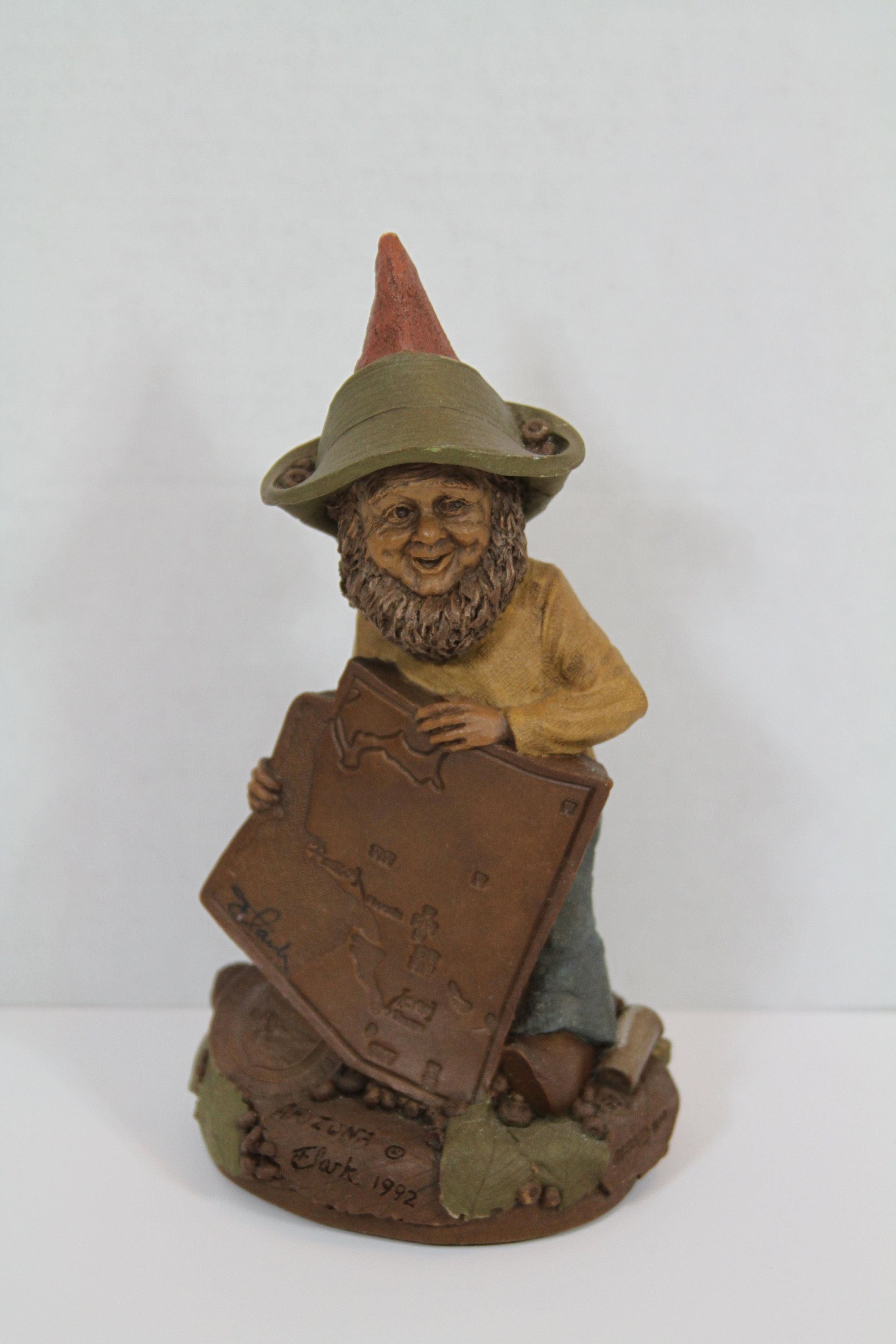 Tom Clark Gnomes Website - cv24g31