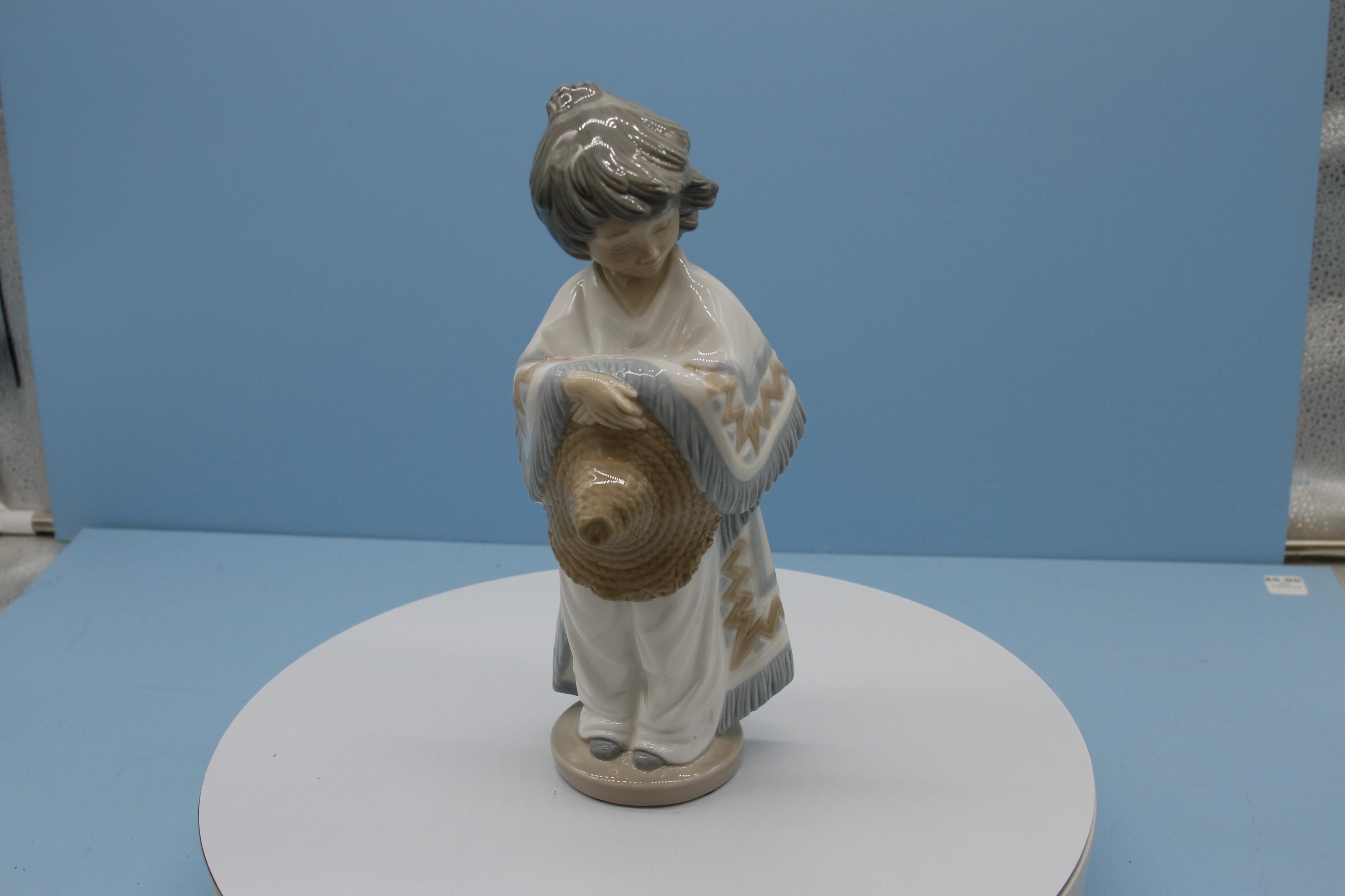 Nao by Lladro Daisa - Etsy